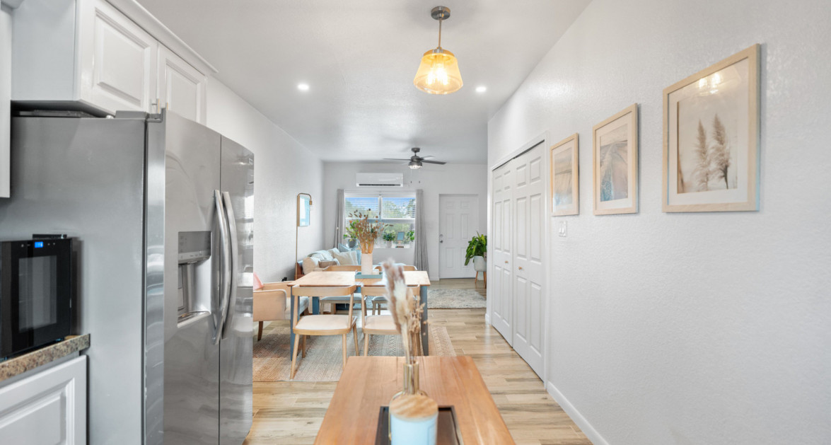 Cherry Tree Villas #4- Lovely 2 bed Near Midlands Acres - Image 1