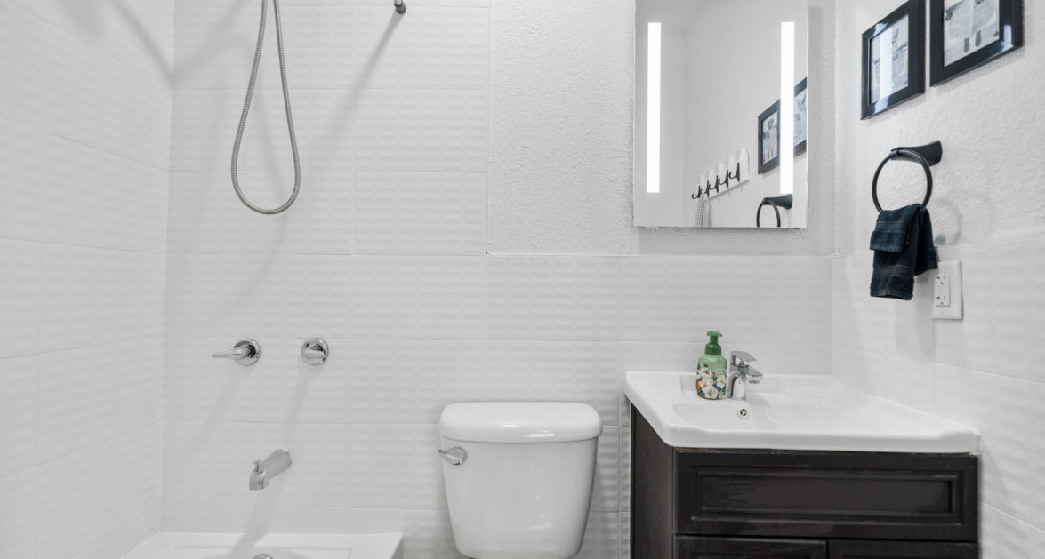 Cherry Tree Villas #4- Lovely 2 bed Near Midlands Acres - Image 11