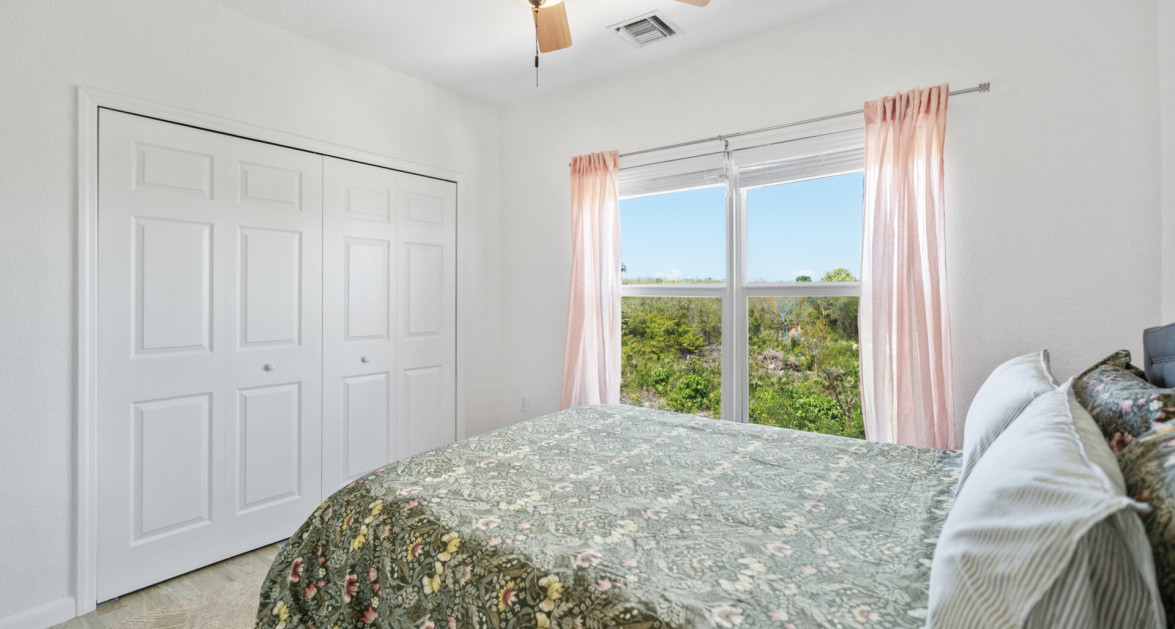 Cherry Tree Villas #4- Lovely 2 bed Near Midlands Acres - Image 13