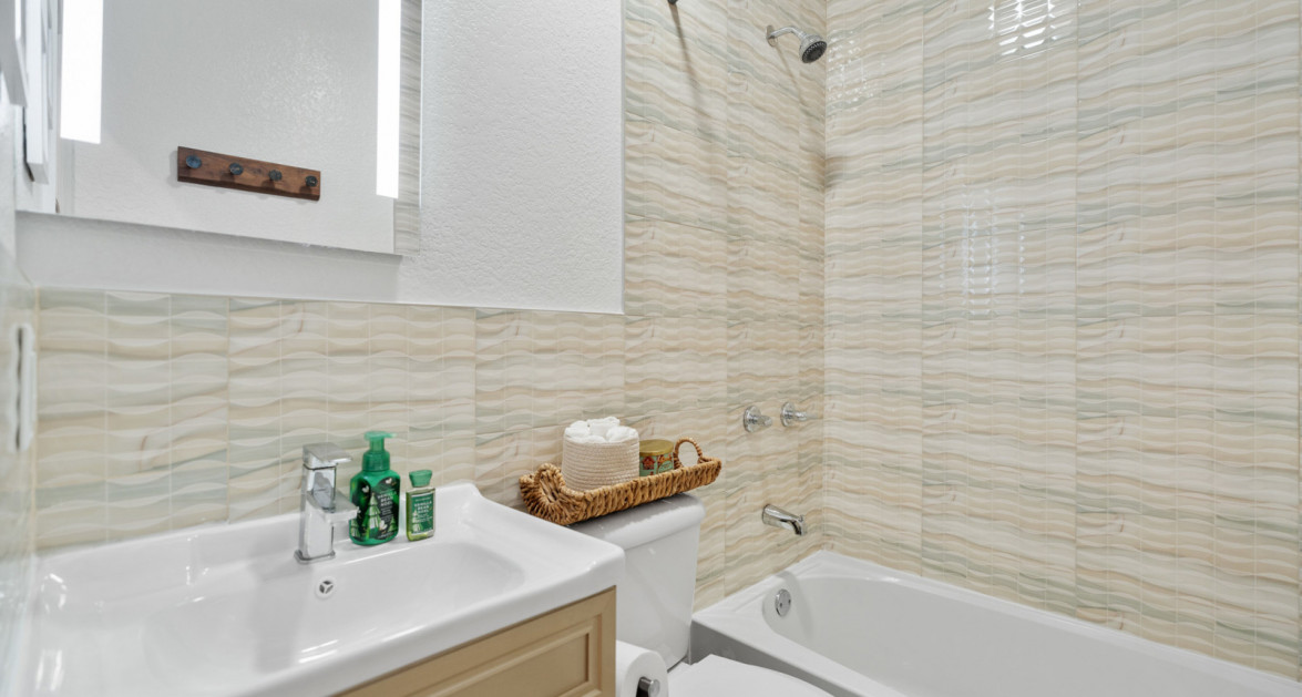 Cherry Tree Villas #4- Lovely 2 bed Near Midlands Acres - Image 14