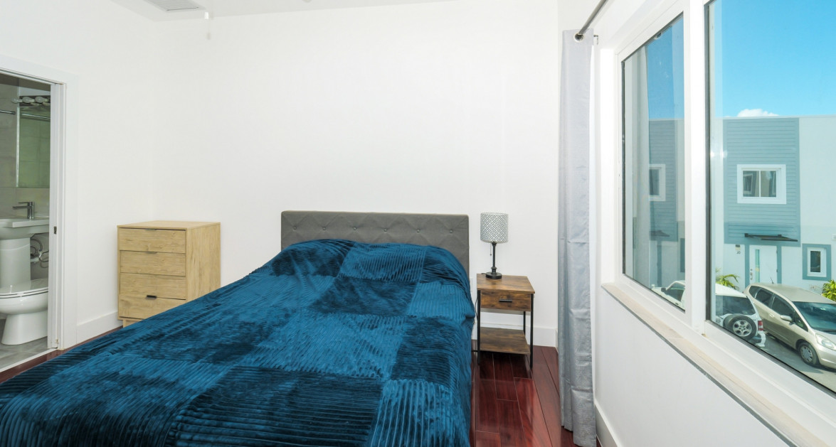 City Walk Entire Residential Development (11 Townhouses) - Image 23