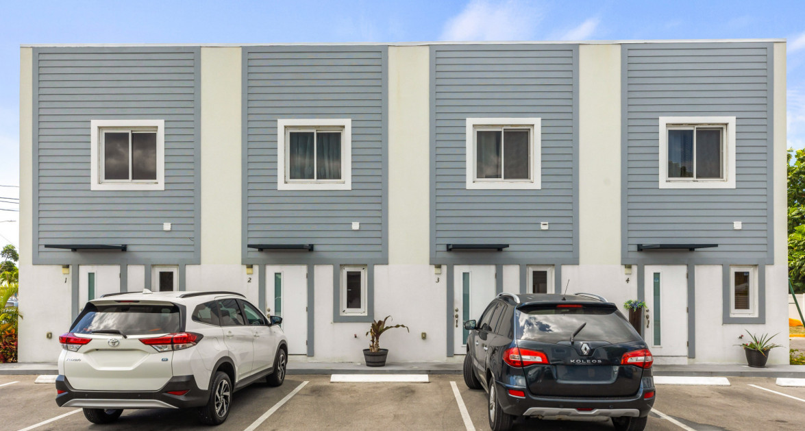 City Walk Entire Residential Development (11 Townhouses) - Image 2