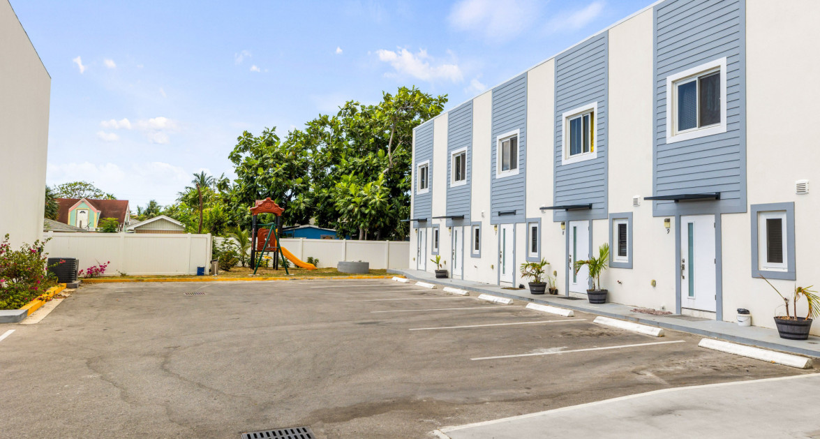 City Walk Entire Residential Development (11 Townhouses) - Image 6