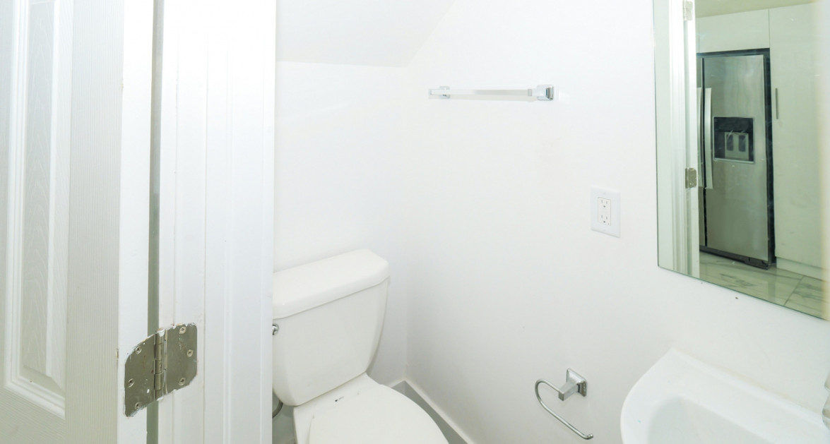 City Walk Entire Residential Development (11 Townhouses) - Image 19