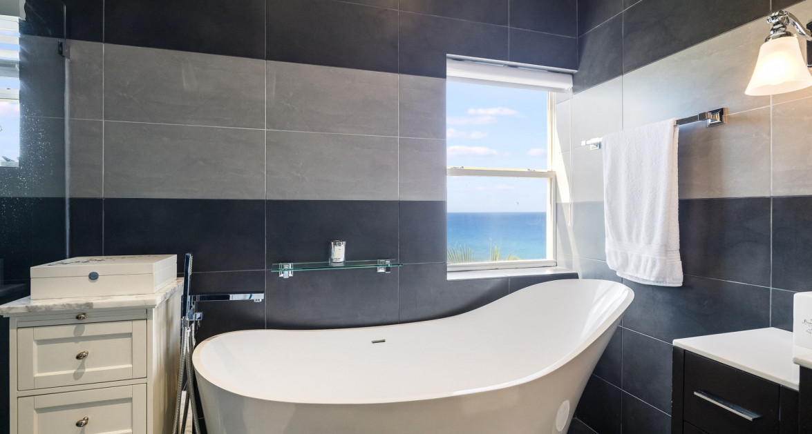 COCONUT BAY #121 - Image 21