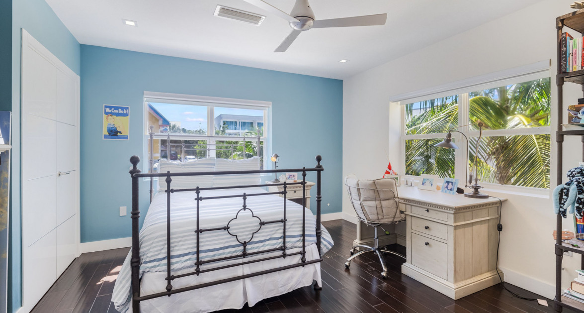 COCONUT BAY #121 - Image 13