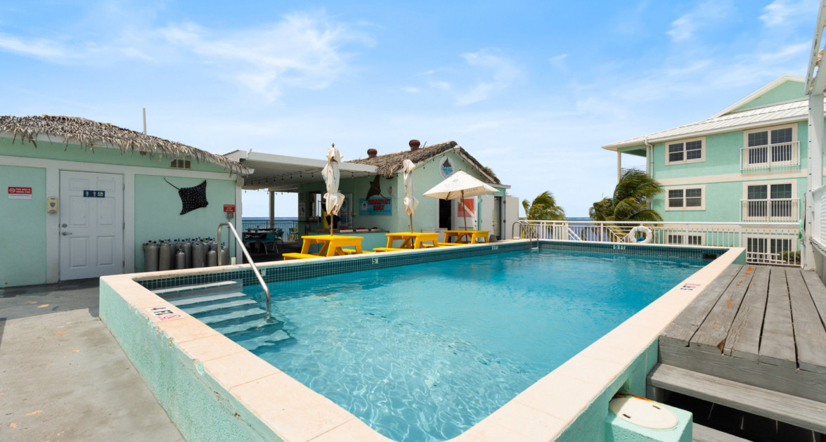 COMPASS POINT #111 (GF 2 BED, 2 BATH BEACHFRONT) - Image 14