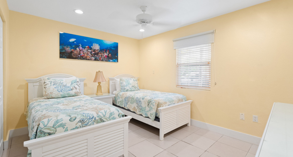 COMPASS POINT #111 (GF 2 BED, 2 BATH BEACHFRONT) - Image 12