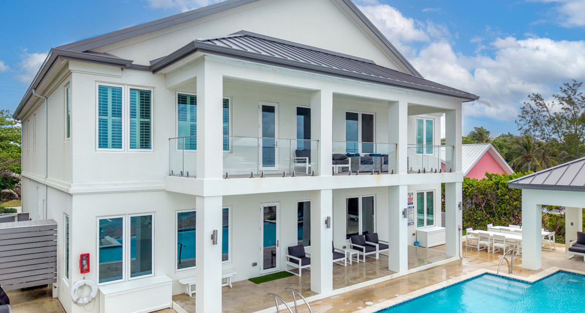Coral Vista | High?Yield Beachfront Estate with Unbelievable Returns of 9.5% NET! - Image 3