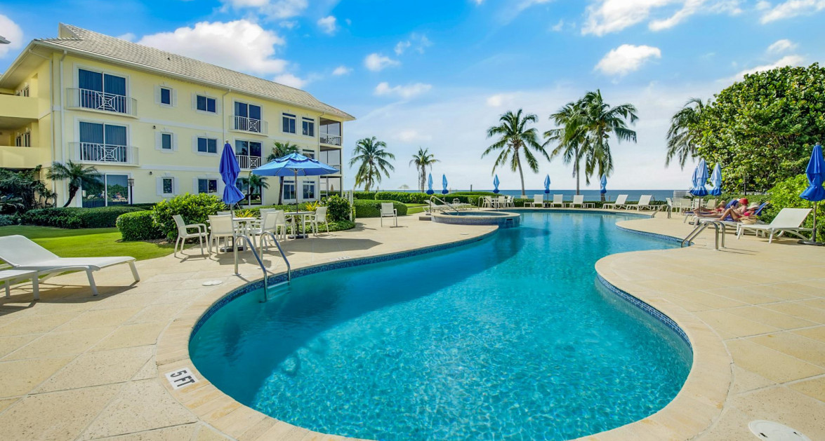 CRESCENT POINT UNIT #14 | SEVEN MILE BEACH - Image 29