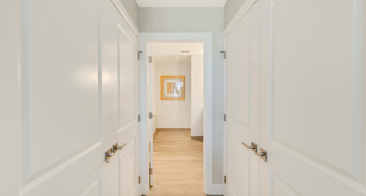 CRESCENT POINT UNIT #14 | SEVEN MILE BEACH - Image 21