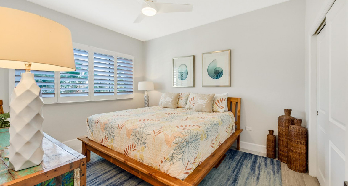 CRESCENT POINT UNIT #14 | SEVEN MILE BEACH - Fully Remodeled, Turnkey & Income-Producing Opportunity - Image 16