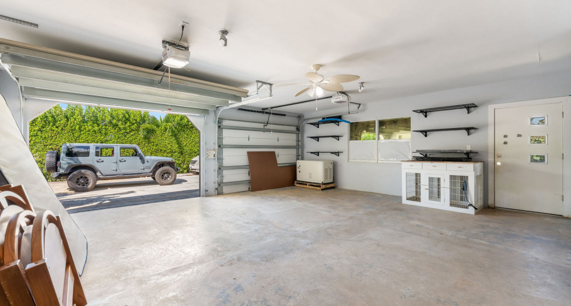 Development Opportunity Detached Home on 1 Acre in Spotts - Image 24