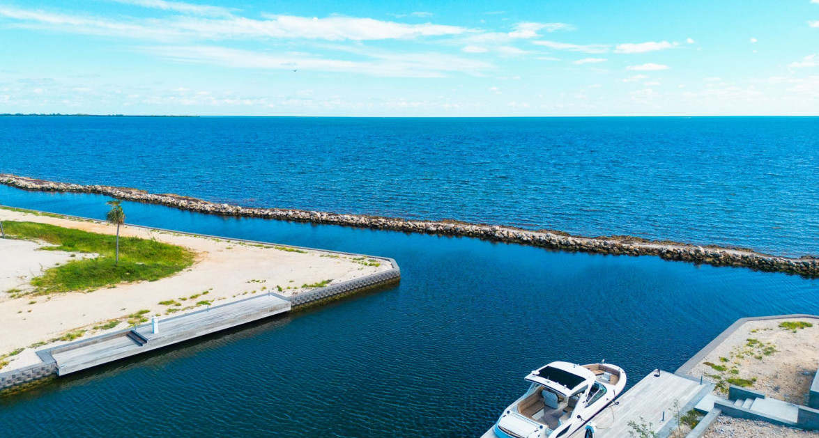 Diamond's Edge Lot 14 - Spectacular Sea Views - Image 4