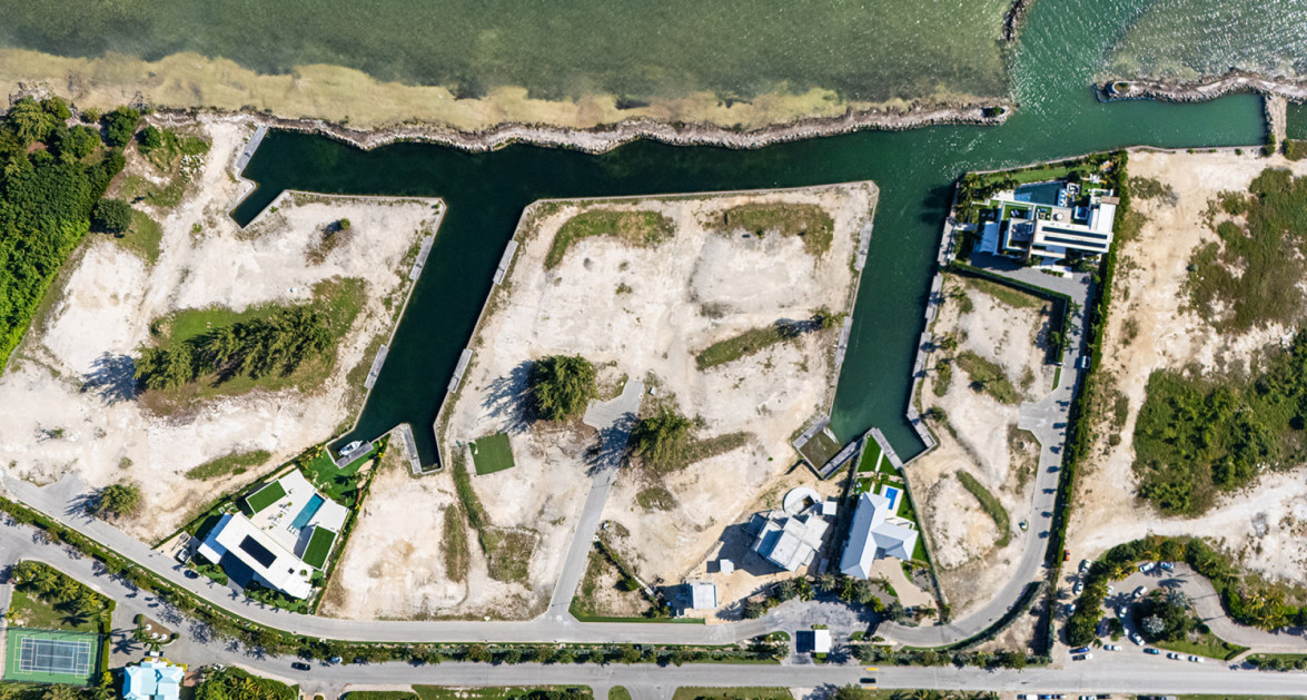 Diamonds Edge Seafront Double Lot - Image 8