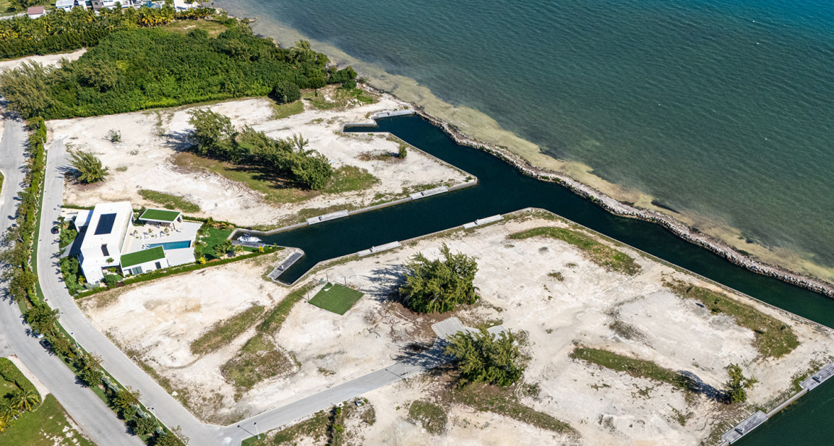 Diamonds Edge Seafront Double Lot - Image 9