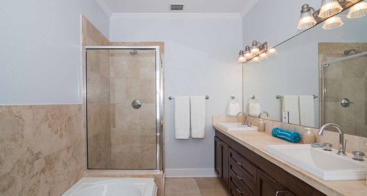 Direct Beach Front East End Paradise Villas 4 Bedroom Home - Image 18