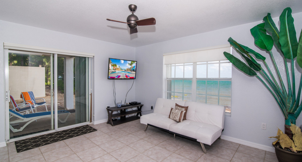 Direct Beach Front East End Paradise Villas 4 Bedroom Home - Image 27