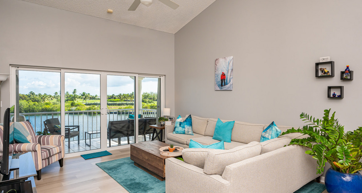 Dual Aspect Waterfront Penthouse at Waterways - Image 2