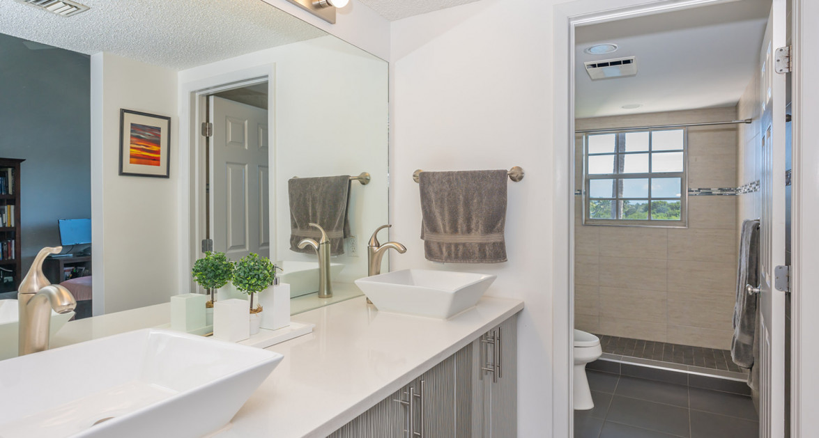 Dual Aspect Waterfront Penthouse at Waterways - Image 10