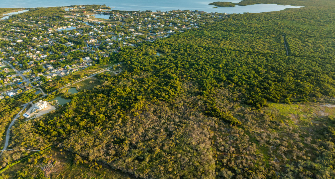 DEVELOPMENT LAND WITH POTENTIAL ACCESS TO NORTH SOUND | 152 ACRES WATER FRONT - Image 3