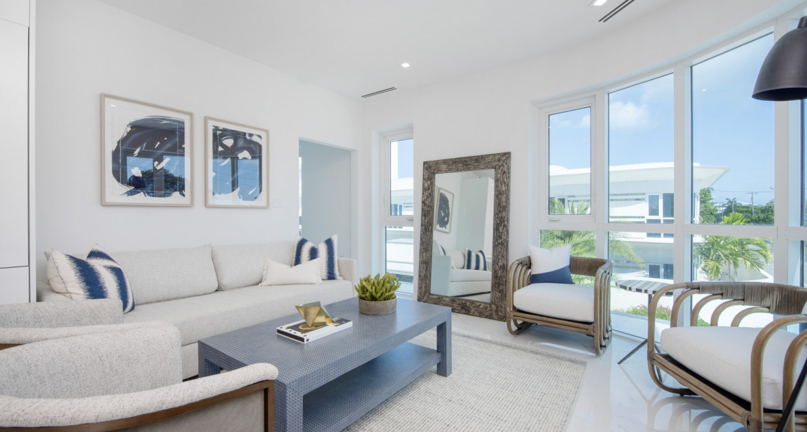 Elevated Luxury | One-Bed South Sound Residence - Image 2