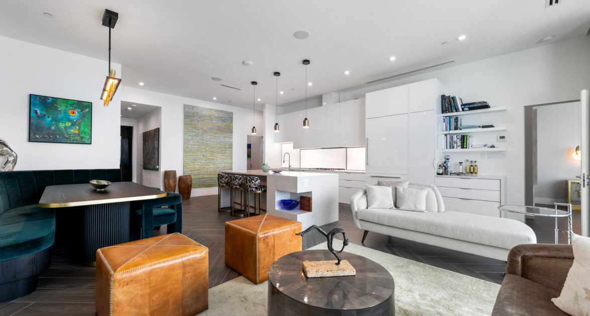 FABULOUS FIN 7 - Image 4