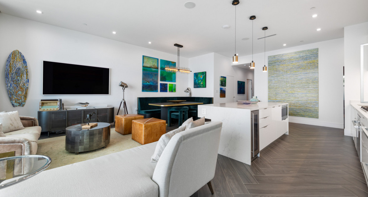 FABULOUS FIN 7 - Image 3