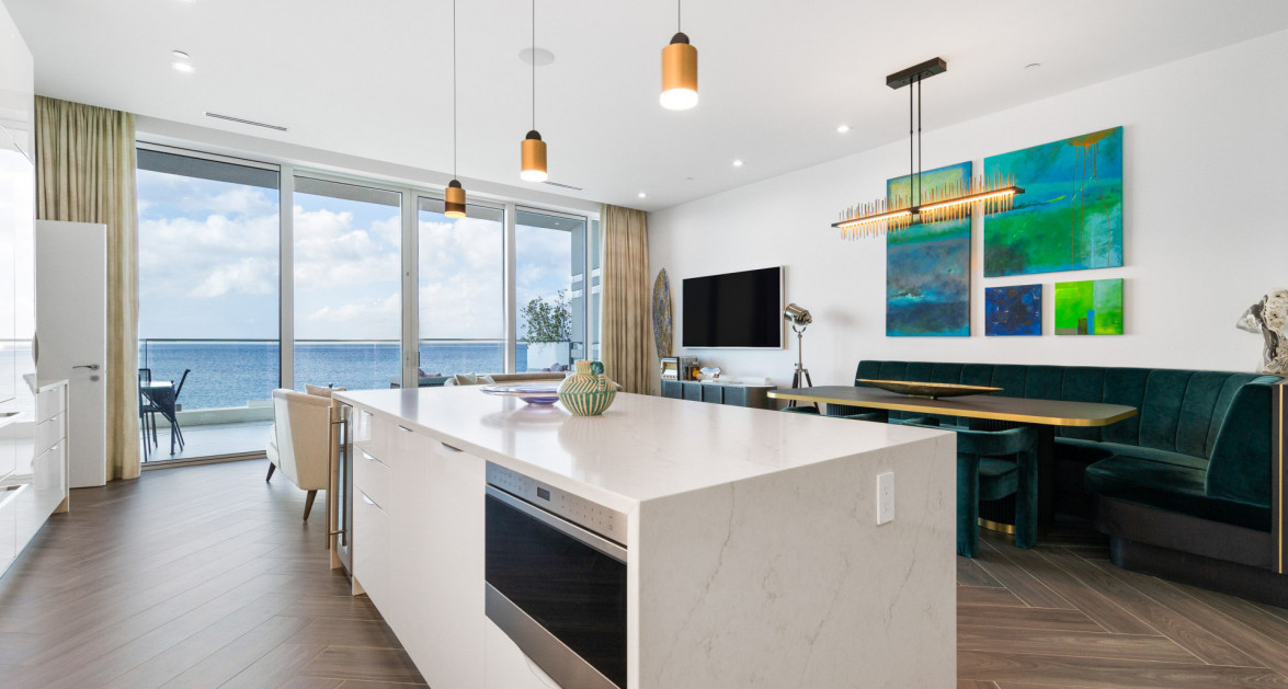 FABULOUS FIN 7 - Image 12