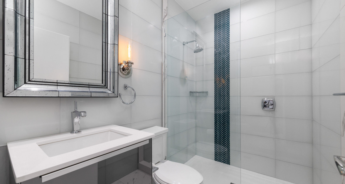 FABULOUS FIN 7 - Image 21