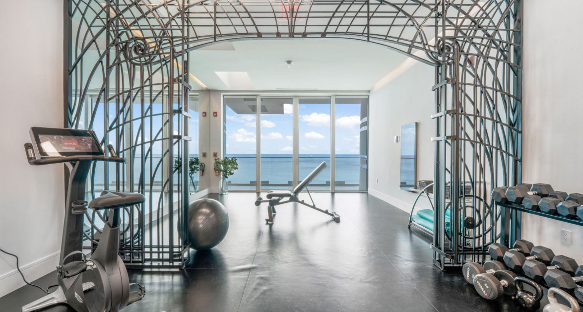 FABULOUS FIN 7 - Image 34