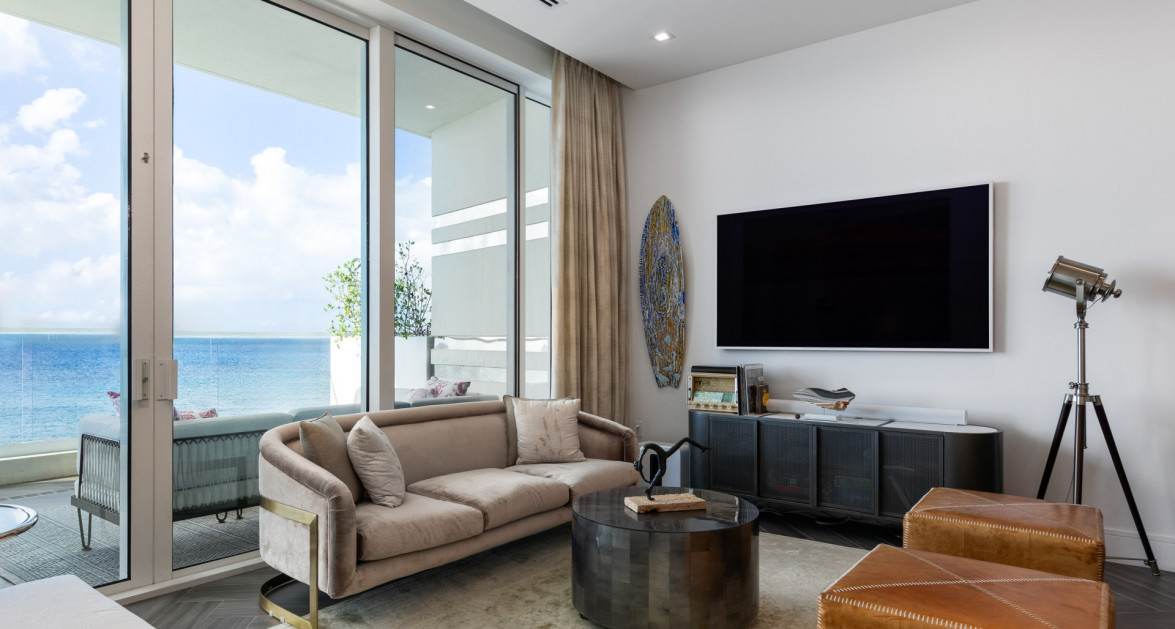 FABULOUS FIN 7 - Image 5