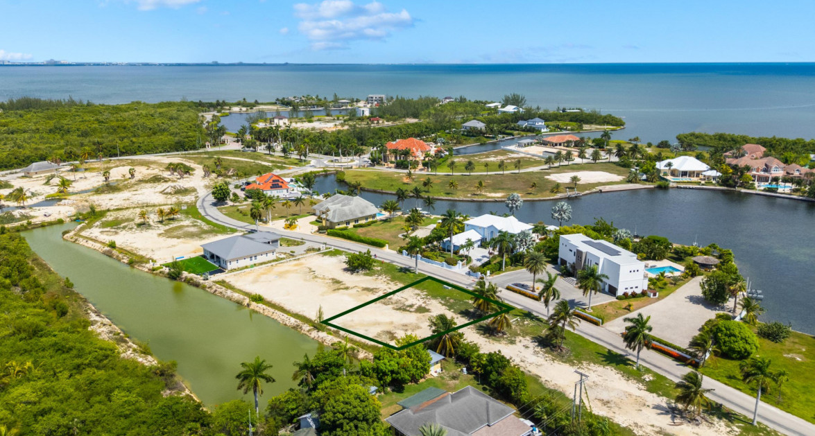 FANTASTIC SUNRISE LANDING LOT (LAKE VIEW 0.25 ACRE)