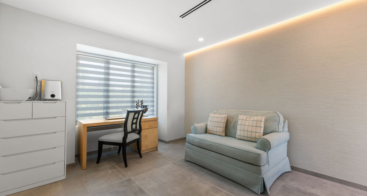 Foster Village #5 (2 BED, 2.5 BATH COMPLETELY RENOVATED TOWNHOME) - Image 18