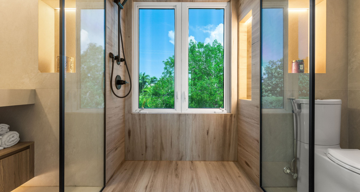 Foster Village #5 (2 BED, 2.5 BATH COMPLETELY RENOVATED TOWNHOME) - Image 15