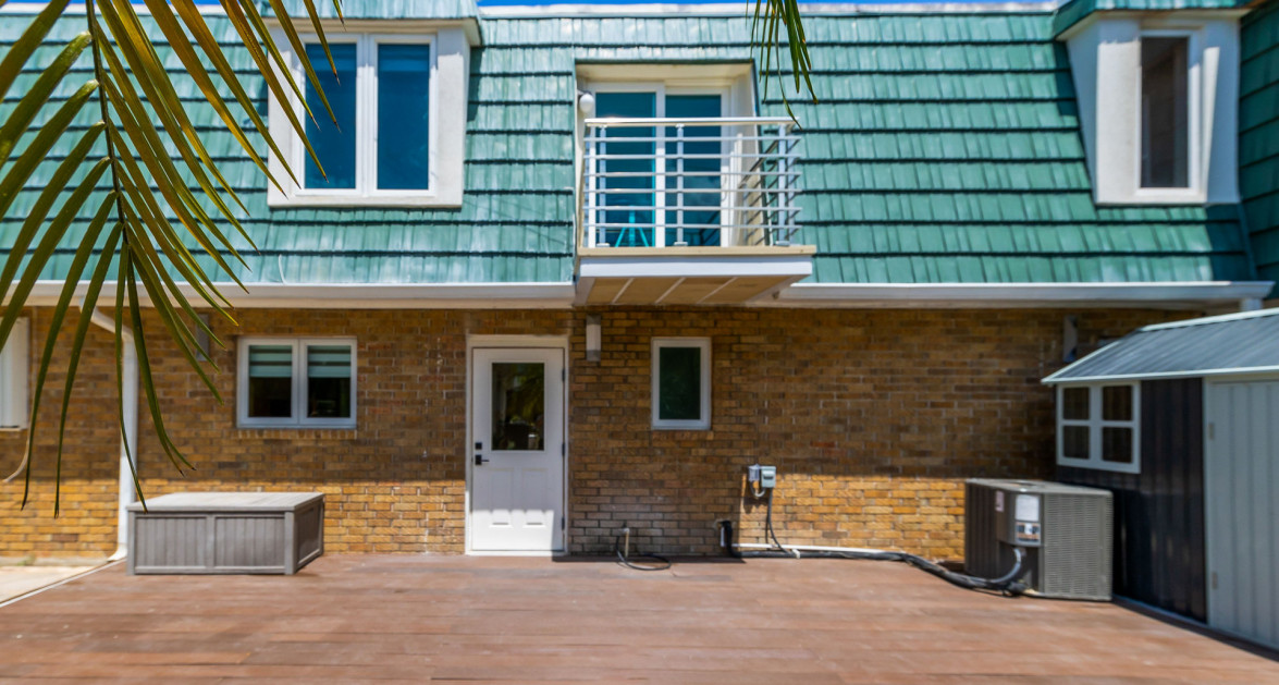 Foster Village #5 (2 BED, 2.5 BATH COMPLETELY RENOVATED TOWNHOME) - Image 23