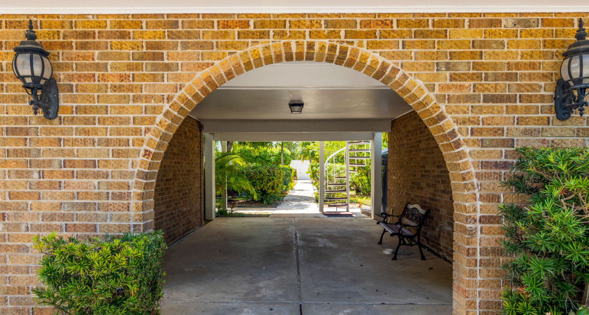 Foster Village #5 (2 BED, 2.5 BATH COMPLETELY RENOVATED TOWNHOME) - Image 26