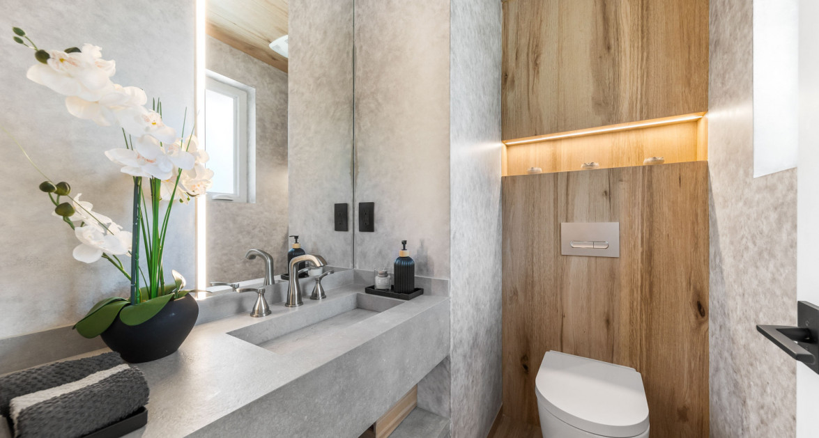 Foster Village #5 (2 BED, 2.5 BATH COMPLETELY RENOVATED TOWNHOME) - Image 11