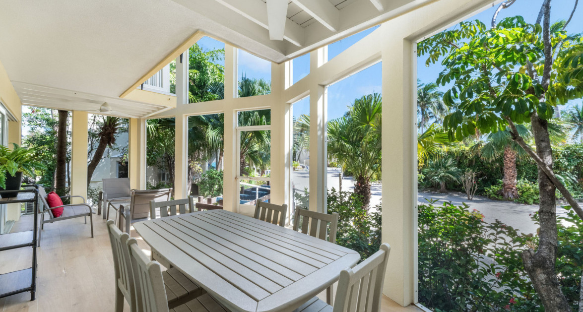 Fully Renovated Island House #9 Rum Point - Image 21