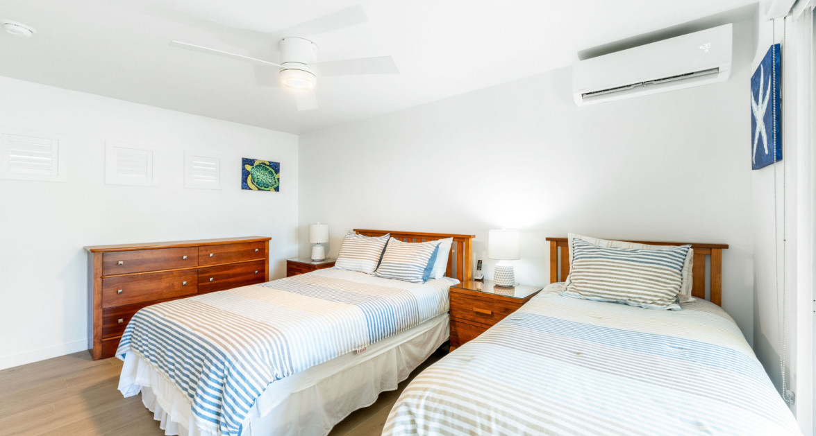 Fully Renovated Island House #9 Rum Point - Image 56