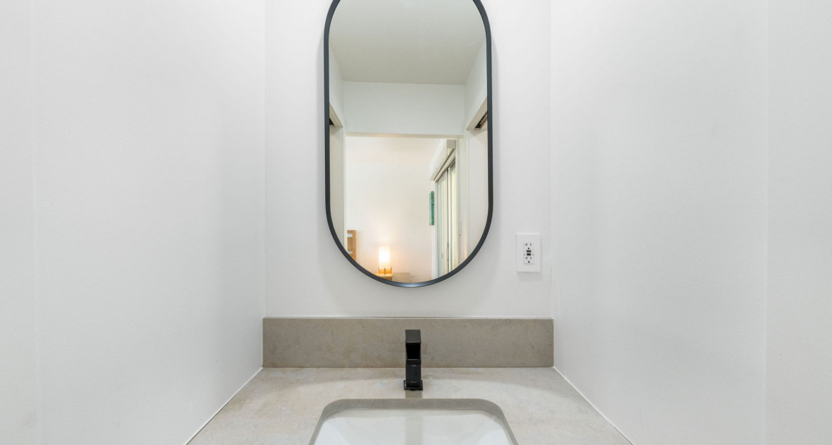 Fully Renovated Island House #9 Rum Point - Image 49