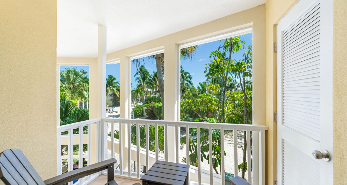 Fully Renovated Island House #9 Rum Point - Image 47