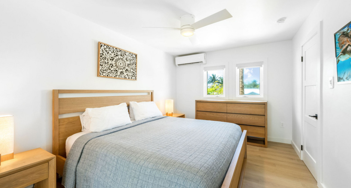 Fully Renovated Island House #9 Rum Point - Image 43