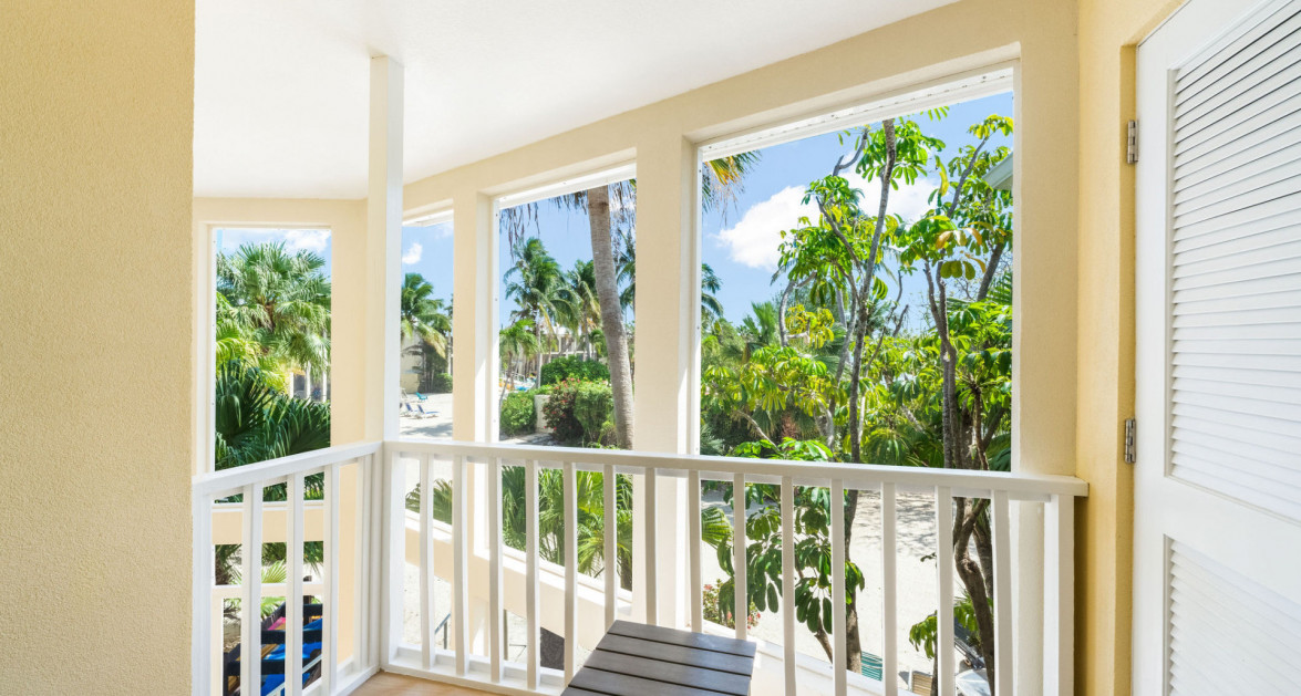 Fully Renovated Island House #9 Rum Point - Image 48