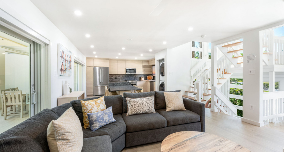 Fully Renovated Island House #9 Rum Point - Image 13