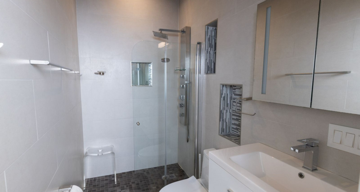 Gated 5 Bed 3 Bath Savannah Home with Modern Upgrades - Image 7