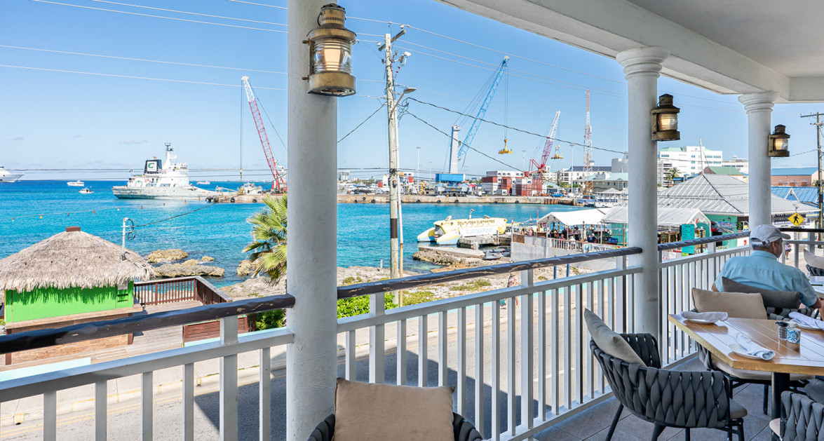 George Town Seafront Restaurant - Image 4