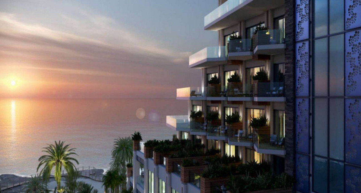 Grand Hyatt - Beach Resort - 1BR Beachfront Suite