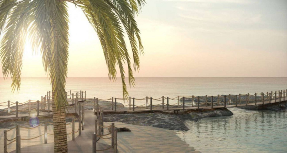 Grand Hyatt - Beach Resort - Beachfront Suite - Image 21