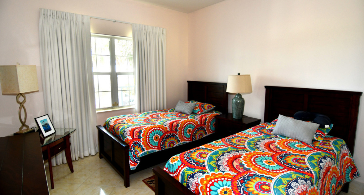 Grandview Beachfront - Image 10